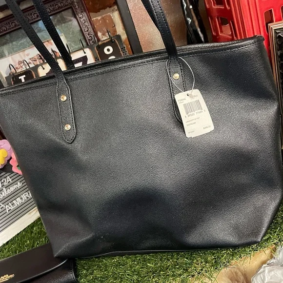 Coach City Tote Black Bag new with tags - Picture 3 of 8